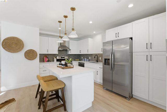 712 Masonic, Albany, CA 94706