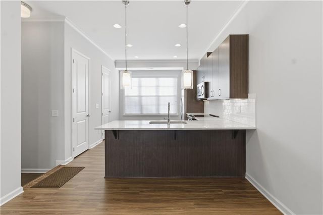 555 Broadview NE Place, Atlanta, GA 30324