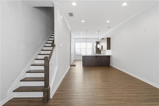 555 Broadview NE Place, Atlanta, GA 30324