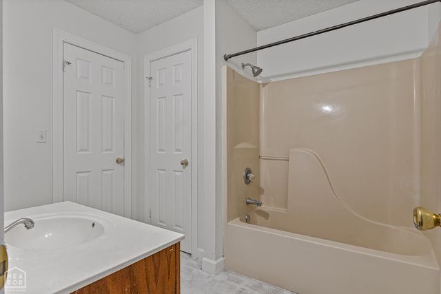 64 County Road 421, Jonesboro, AR 72404