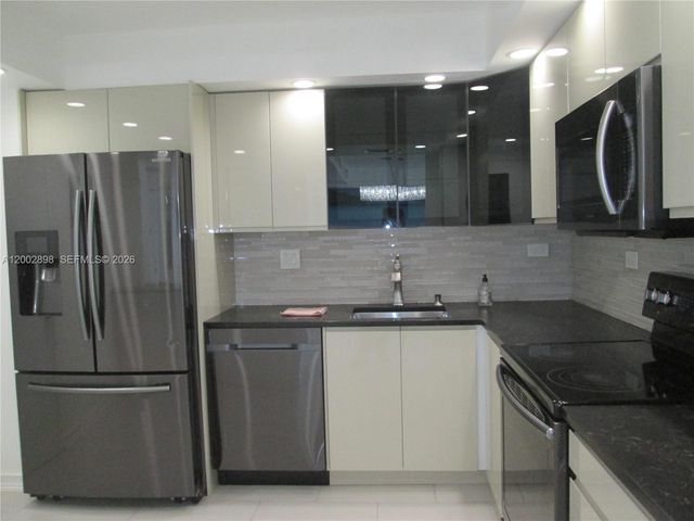 251 174th St 2208, Sunny Isles Beach, FL 33160