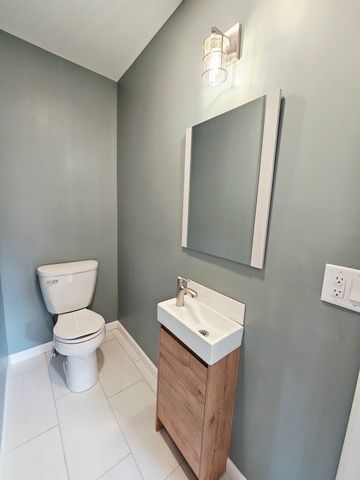 21-23 Arthur St 21, Methuen, MA 01844