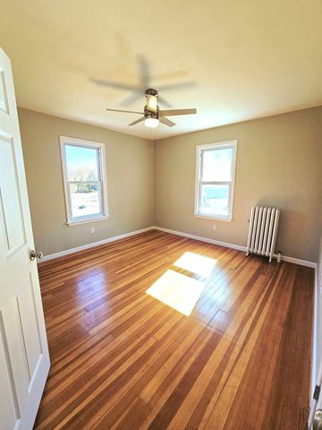 21-23 Arthur St 21, Methuen, MA 01844