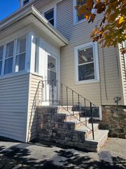 21-23 Arthur St 21, Methuen, MA 01844