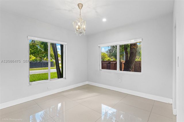 101 Palmetto Dr, Miami Springs, FL 33166