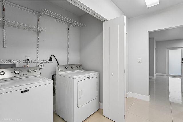 101 Palmetto Dr, Miami Springs, FL 33166