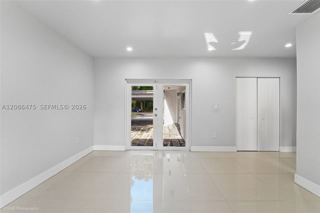 101 Palmetto Dr, Miami Springs, FL 33166