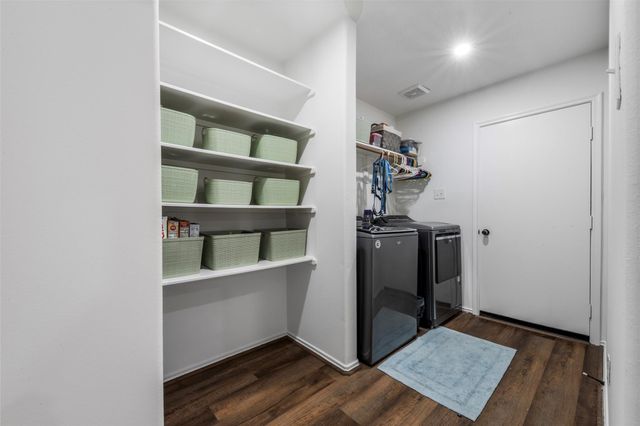 9750 Gulfstream Drive, Conroe, TX 77303