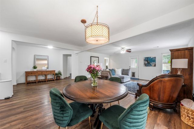 9750 Gulfstream Drive, Conroe, TX 77303