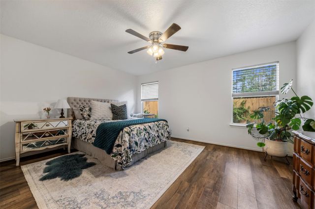 9750 Gulfstream Drive, Conroe, TX 77303