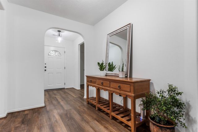 9750 Gulfstream Drive, Conroe, TX 77303