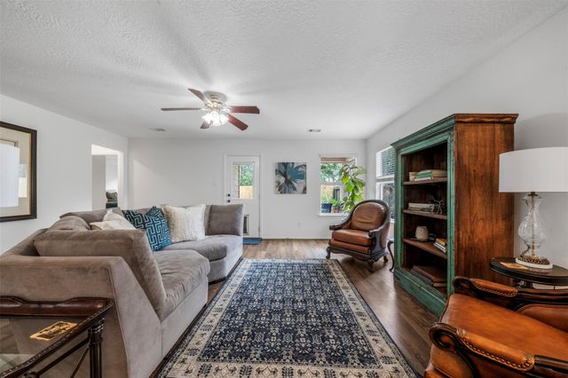 9750 Gulfstream Drive, Conroe, TX 77303
