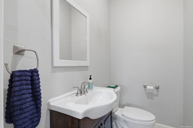 327 W Baylor St, San Antonio, TX 78204