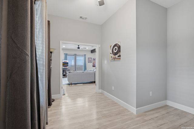 327 W Baylor St, San Antonio, TX 78204