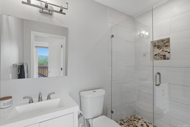 327 W Baylor St, San Antonio, TX 78204