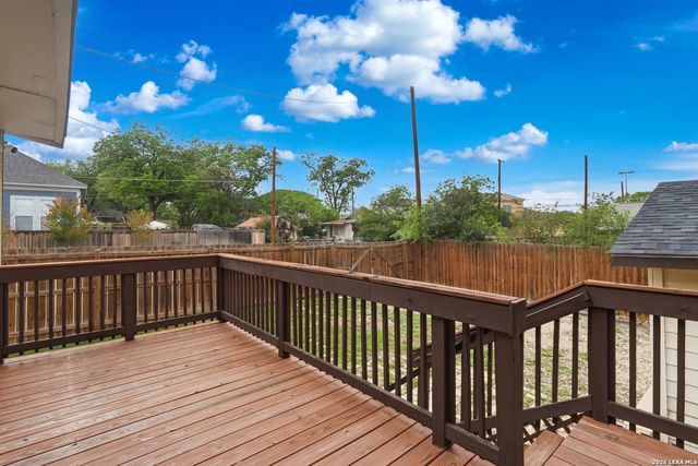 327 W Baylor St, San Antonio, TX 78204