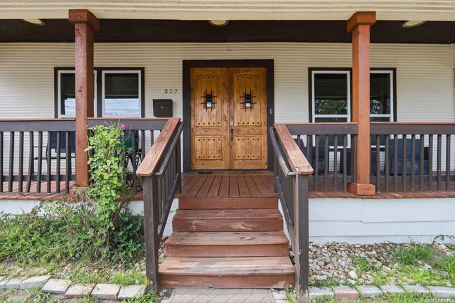 327 W Baylor St, San Antonio, TX 78204