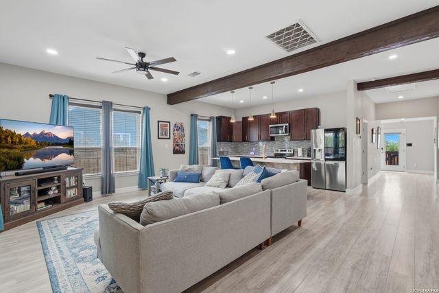 327 W Baylor St, San Antonio, TX 78204