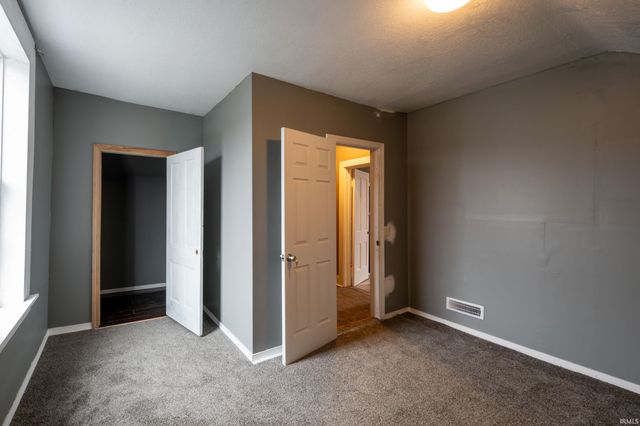 436 Bellville Avenue, Andrews, IN 46702