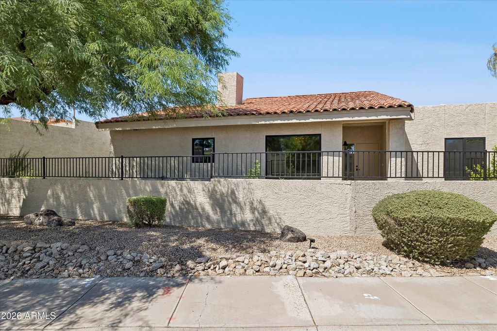 7817 E SANDALWOOD Drive, Scottsdale, AZ 85250 — photo 3