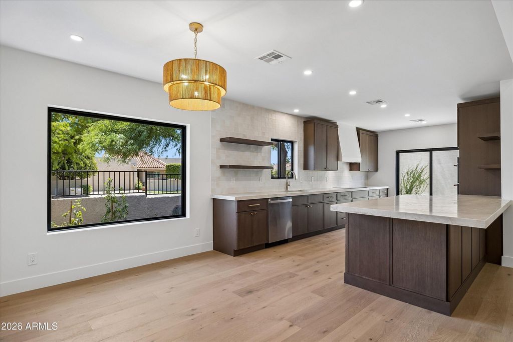 7817 E SANDALWOOD Drive, Scottsdale, AZ 85250 — photo 5