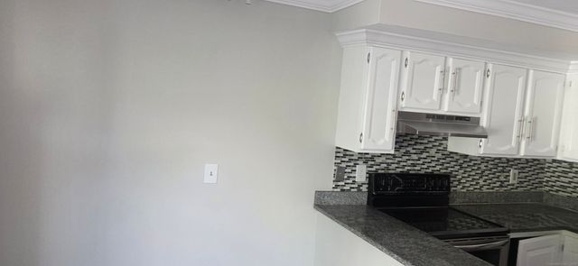 678 Savin Avenue APT 2C, West Haven, CT 06516