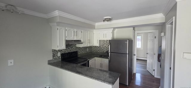 678 Savin Avenue APT 2C, West Haven, CT 06516