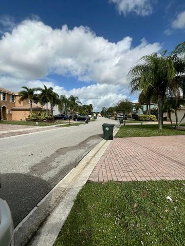 5308 Moon Shadow Lane E, Greenacres, FL 33463