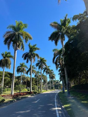 5308 Moon Shadow Lane E, Greenacres, FL 33463