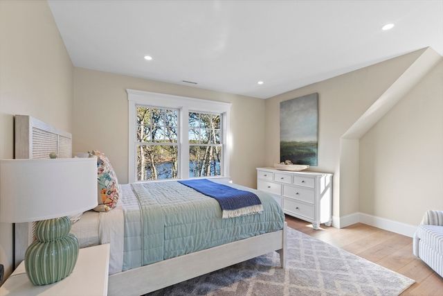 19 Walkerwoods Dr, Harwich, MA 02645