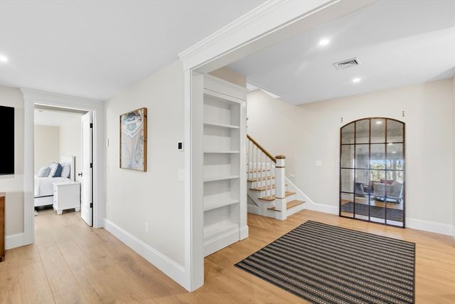 19 Walkerwoods Dr, Harwich, MA 02645