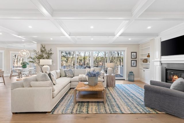 19 Walkerwoods Dr, Harwich, MA 02645