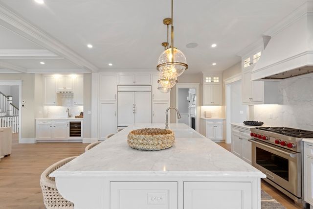 19 Walkerwoods Dr, Harwich, MA 02645