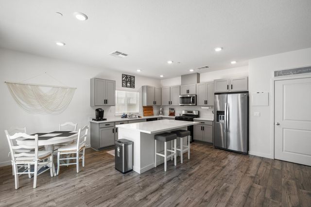 652 Independence Ave, Lincoln, CA 95648