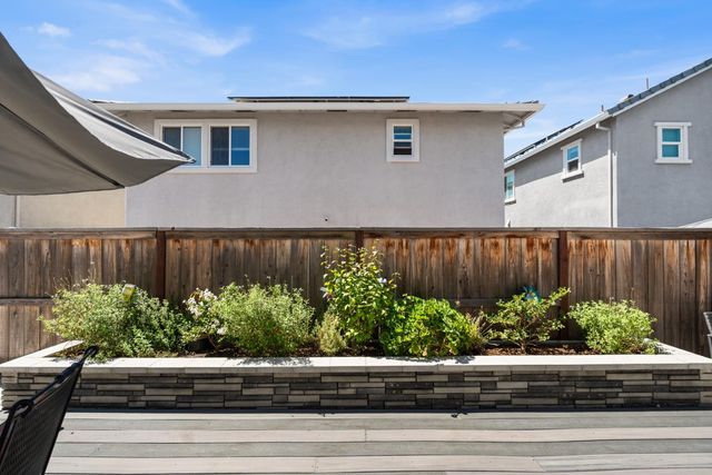 652 Independence Ave, Lincoln, CA 95648