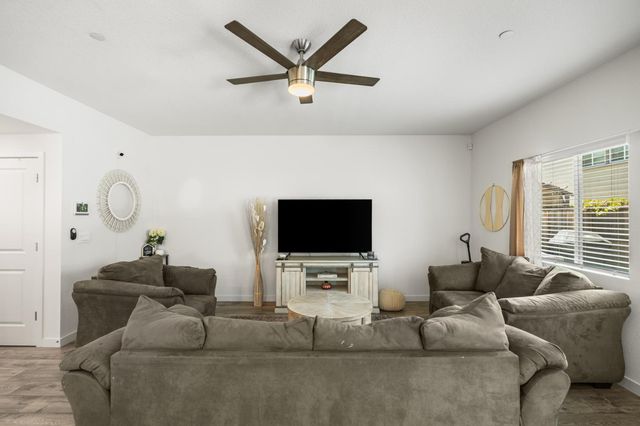 652 Independence Ave, Lincoln, CA 95648