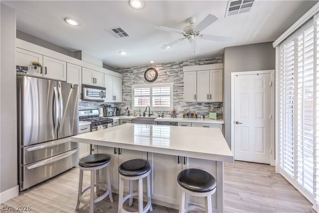 5321 Jackson Valley Court, Las Vegas, NV 89131