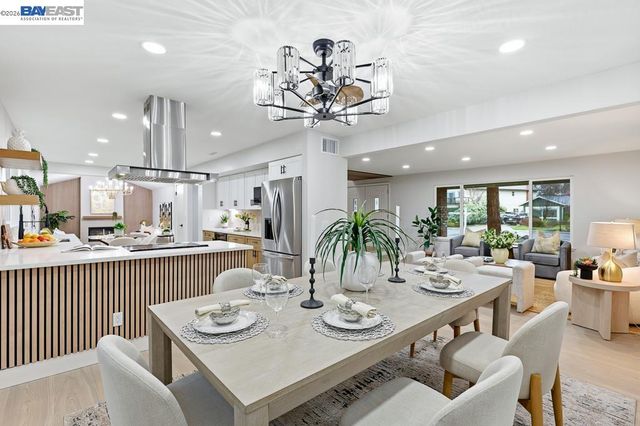 74 Hazelnut Ct, San Ramon, CA 94583