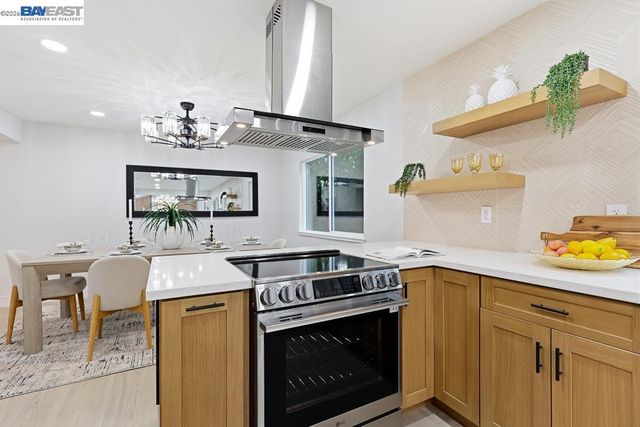 74 Hazelnut Ct, San Ramon, CA 94583