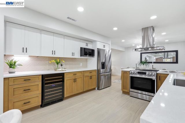 74 Hazelnut Ct, San Ramon, CA 94583