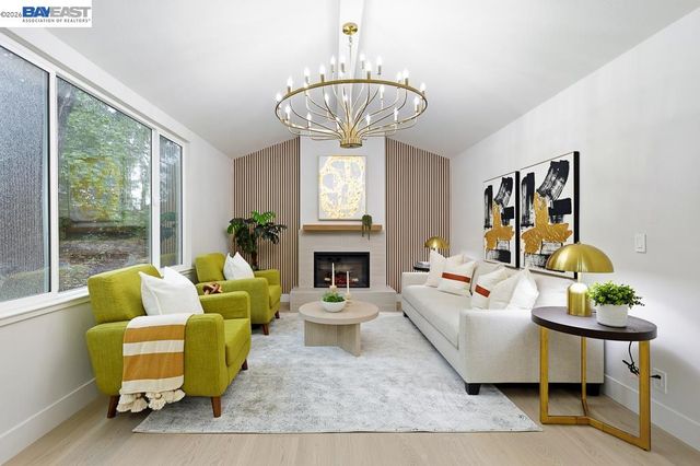 74 Hazelnut Ct, San Ramon, CA 94583