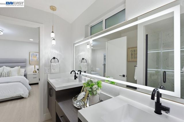 74 Hazelnut Ct, San Ramon, CA 94583