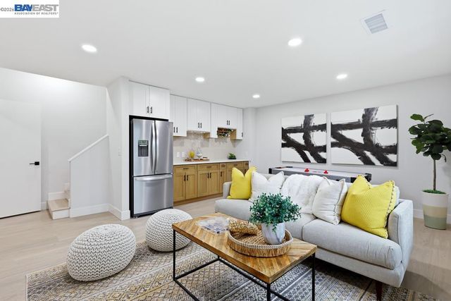 74 Hazelnut Ct, San Ramon, CA 94583