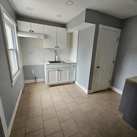 2608 E 92nd Street, Chicago, IL 60617