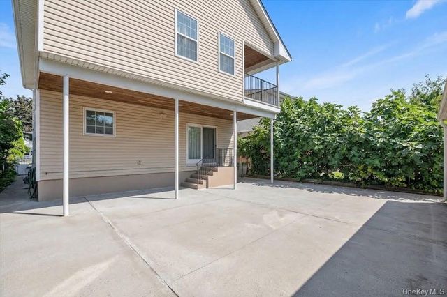 199 Royal Avenue, Mineola, NY 11501
