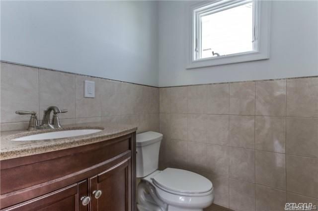 199 Royal Avenue, Mineola, NY 11501