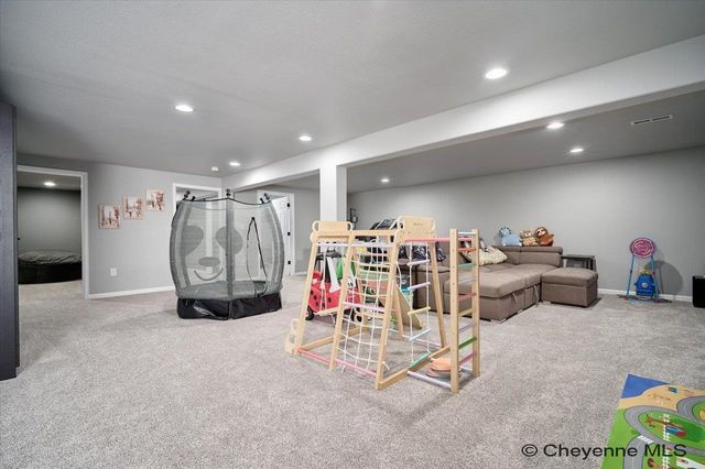 2203 SILVERTON DR, Cheyenne, WY 82001