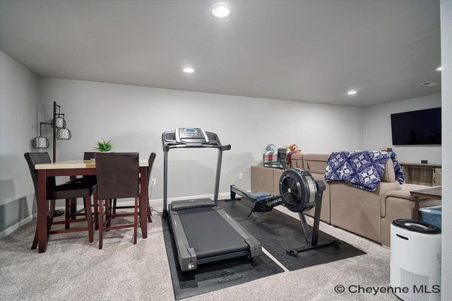 2203 SILVERTON DR, Cheyenne, WY 82001