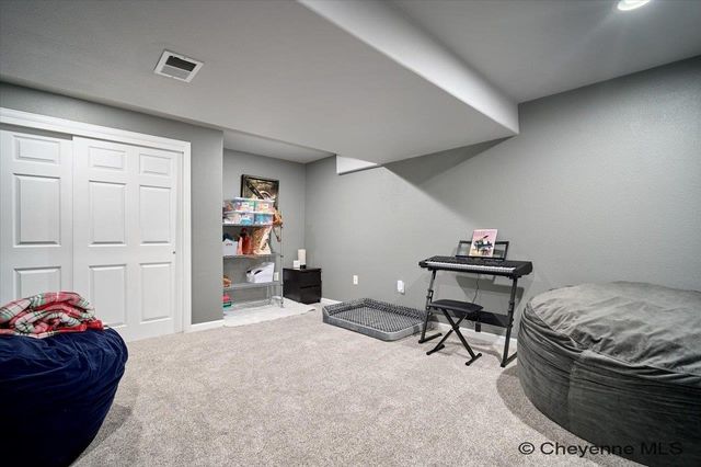 2203 SILVERTON DR, Cheyenne, WY 82001