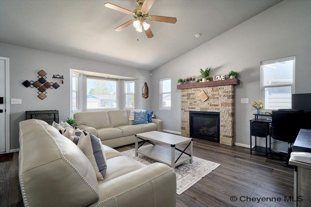 2203 SILVERTON DR, Cheyenne, WY 82001
